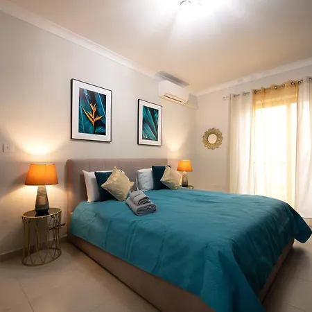 Seafront Beautiful 3 Bedroom With Balcony Kdou1-1 * グジラ