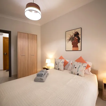 Seafront Beautiful 3 Bedroom With Balcony Kdou1-1 アパート *