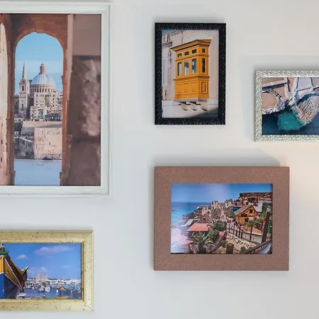 Seafront Beautiful 3 Bedroom With Balcony Kdou1-1 アパート グジラ