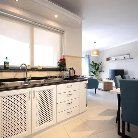 Apartment Seafront Beautiful 3 Bedroom With Balcony Kdou1-1