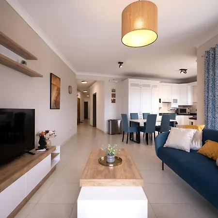 Apartment Seafront Beautiful 3 Bedroom With Balcony Kdou1-1